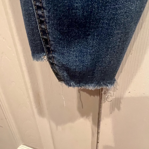 Kut from the Kloth frayed bottom jeans - Picture 9 of 11